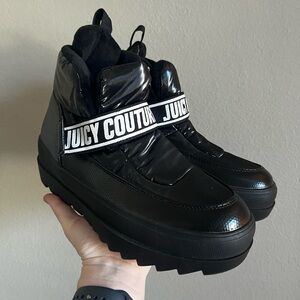 Juicy Couture Veronica black puffer platform winter‎ boots white strap size 8